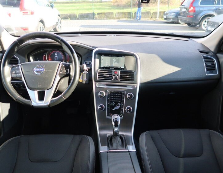 Volvo XC60 SUV 2,4 l 158 kw