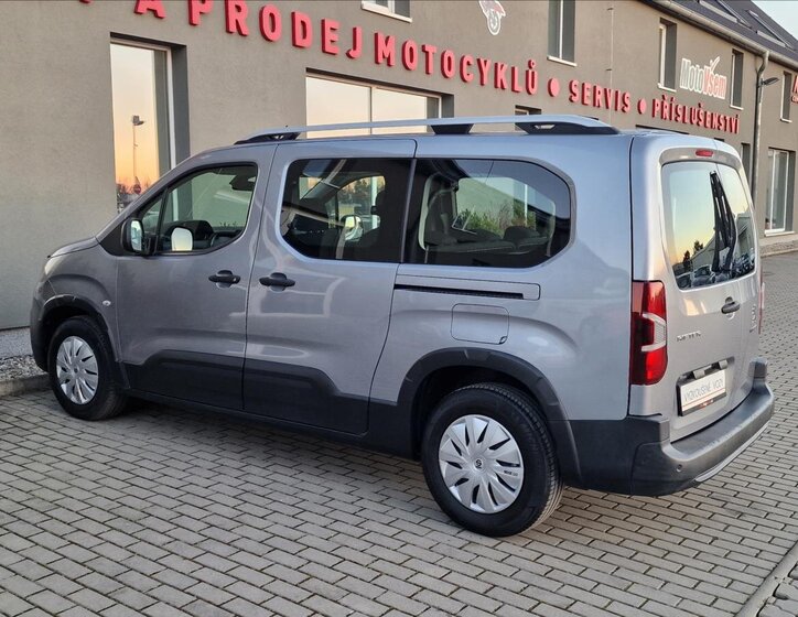 Peugeot Rifter 7