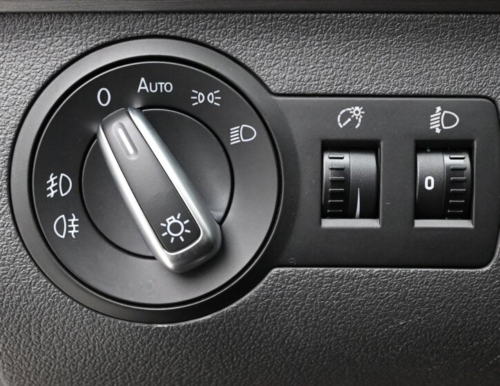 Volkswagen Touran MPV 1,6 l 77 kw