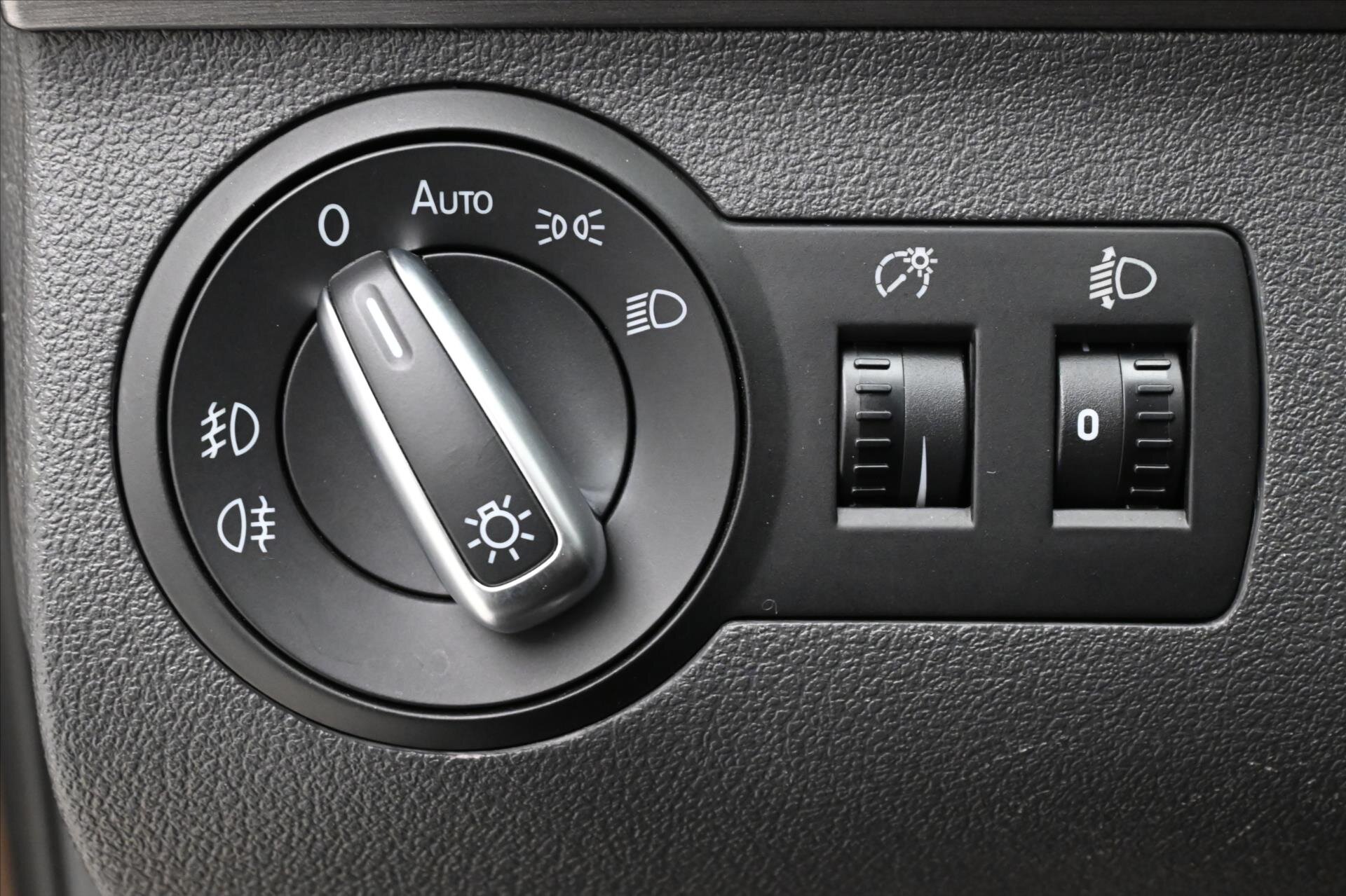 Volkswagen Touran MPV 1,6 l 77 kw