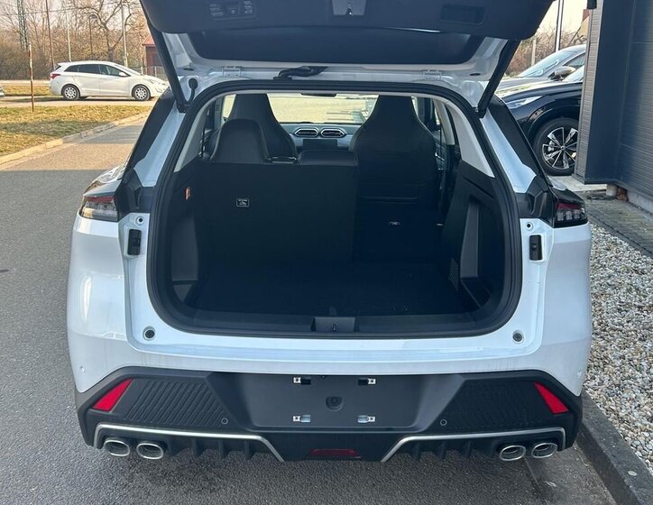 Dongfeng Ostatní SUV / Terénní 1,5 l 145 kw