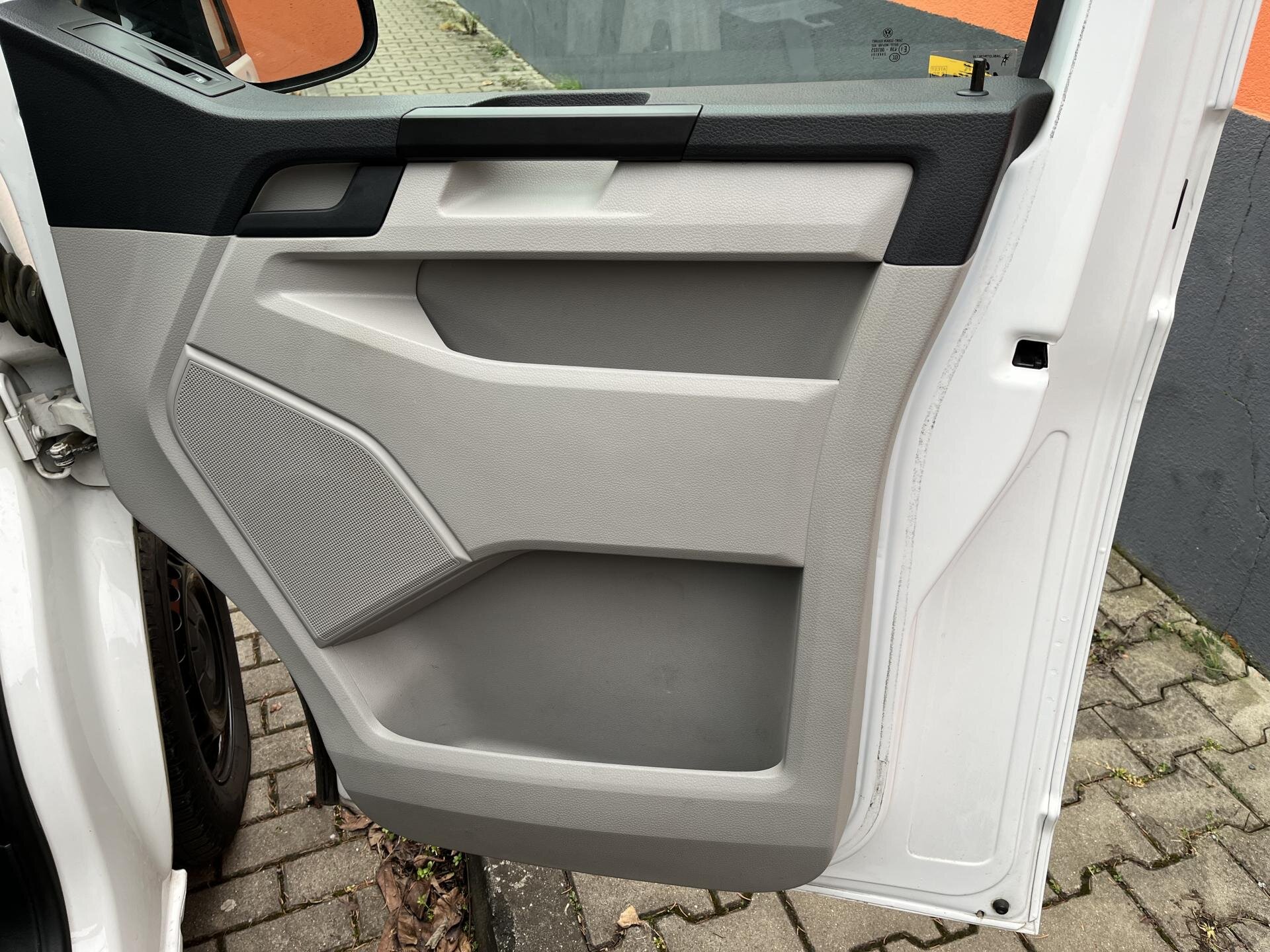 Volkswagen Transporter Kombi 2,0 l 110 kw