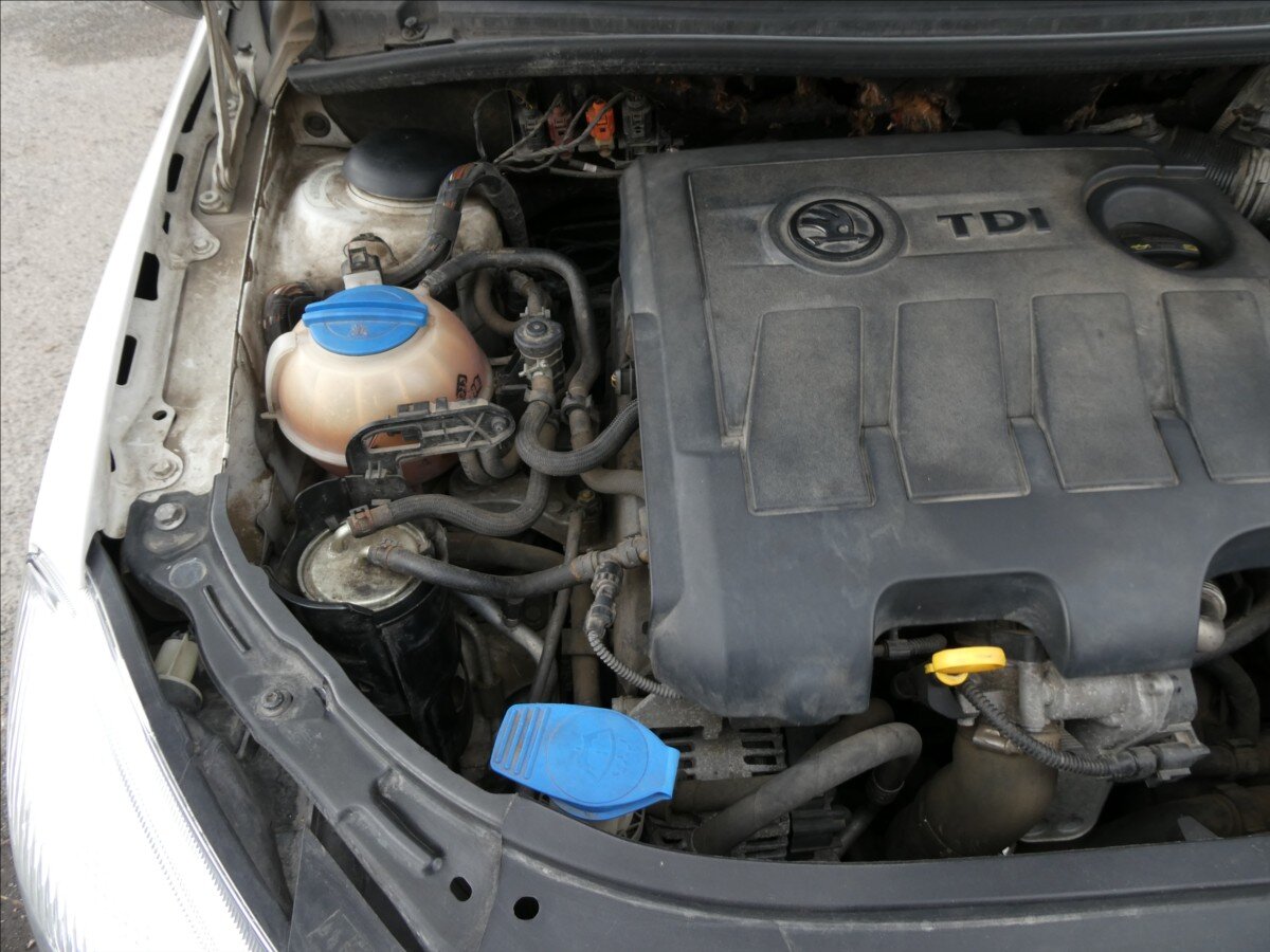 Škoda Roomster MPV 1,6 l 77 kw