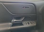 Mercedes-Benz GLB 12