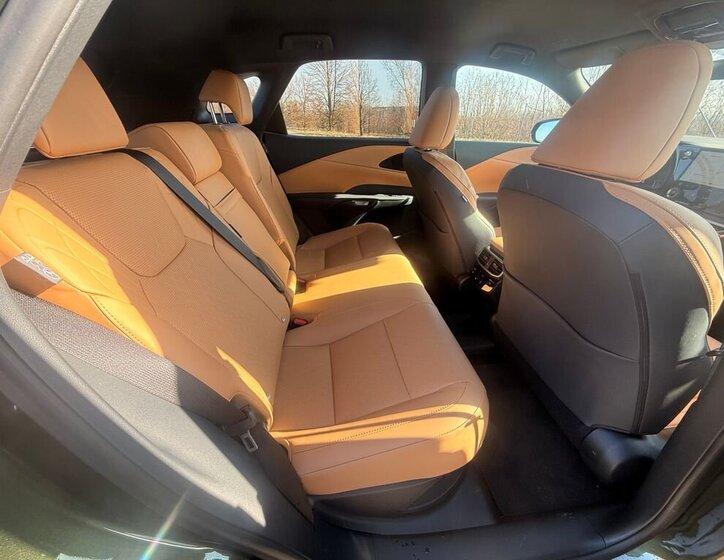 Lexus RX 450 SUV 2,5 l 136 kw