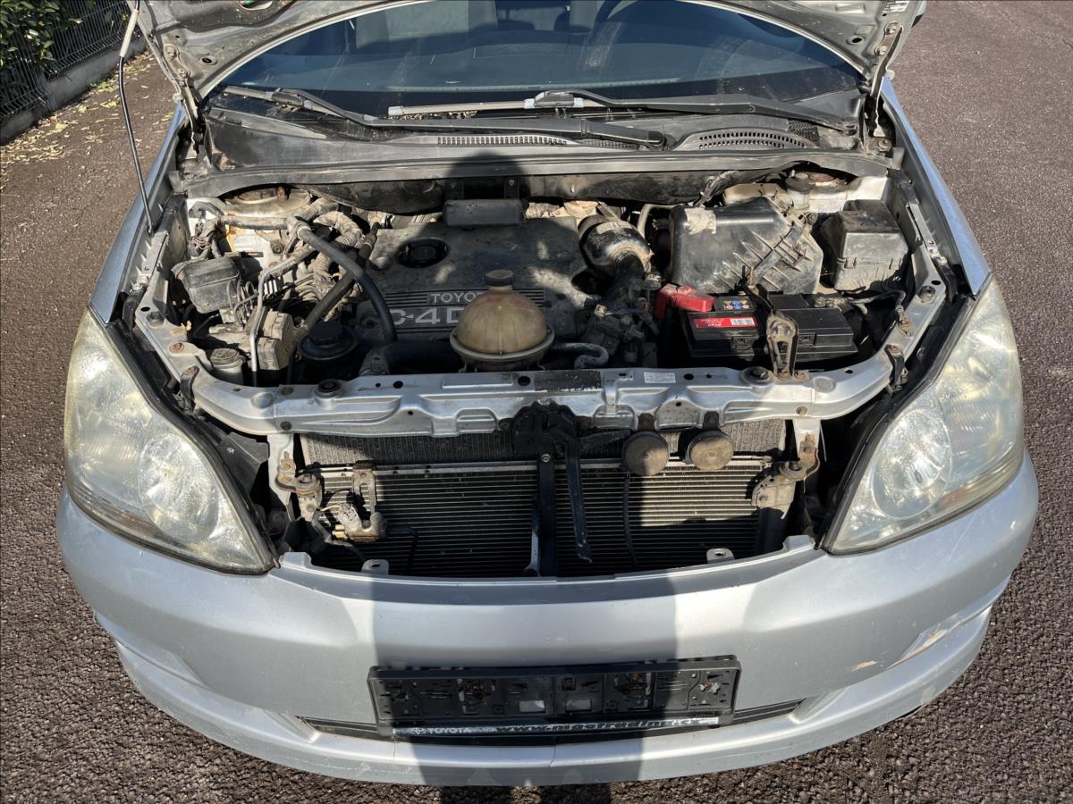 Toyota Avensis Verso