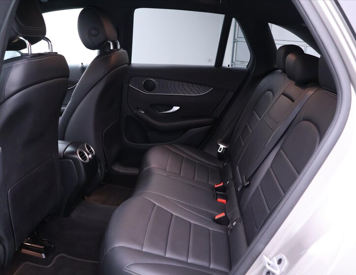 Mercedes-Benz GLC SUV 2,0 l 143 kw