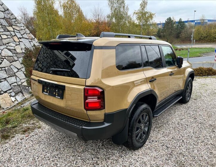 Toyota Land Cruiser Ostatní 2,4 l 243 kw