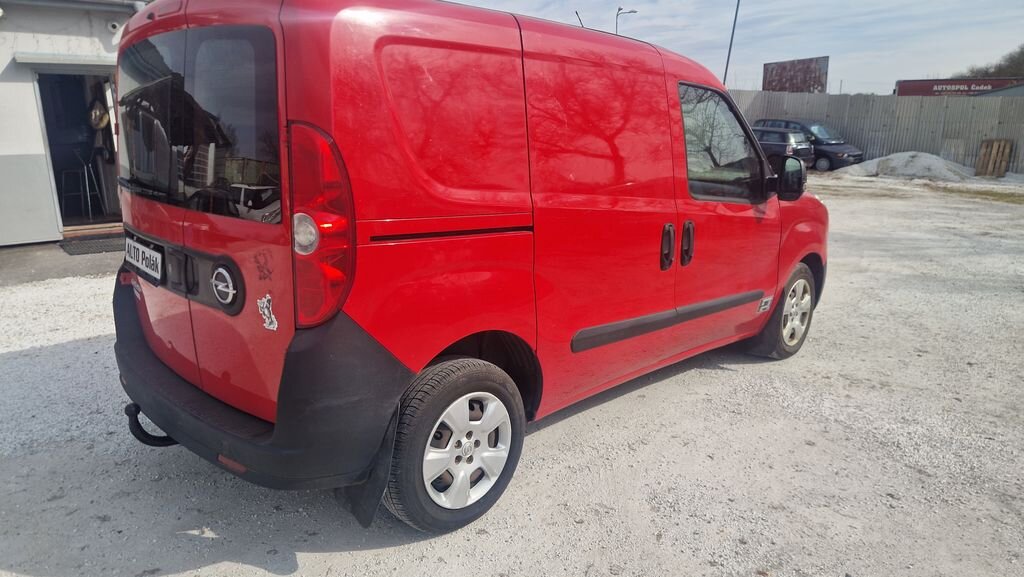 Opel Combo Skříň 1,6 l 77 kw