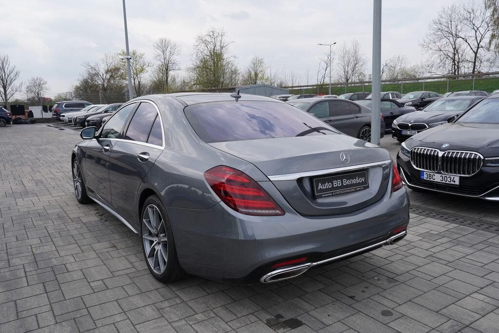 Mercedes-Benz Třídy S Sedan / Limuzína 4,0 l 345 kw