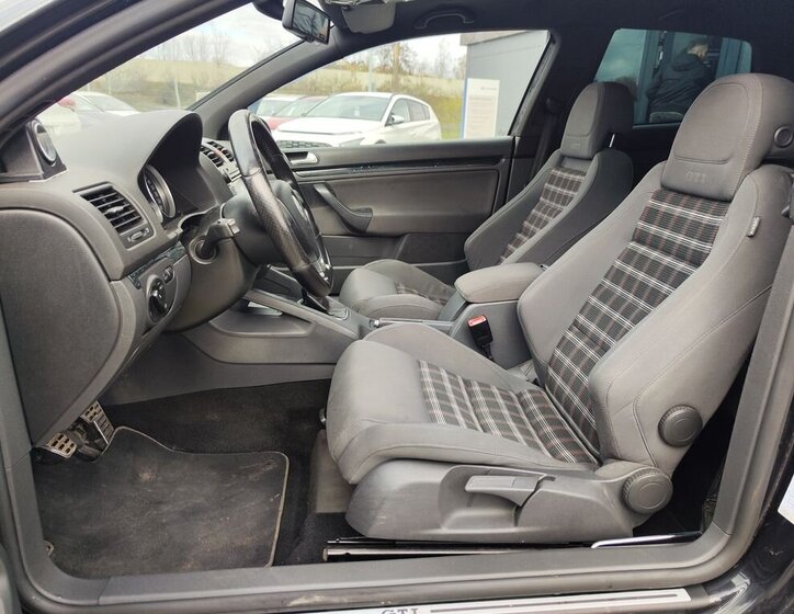 Volkswagen Golf Hatchback 2,0 l 147 kw