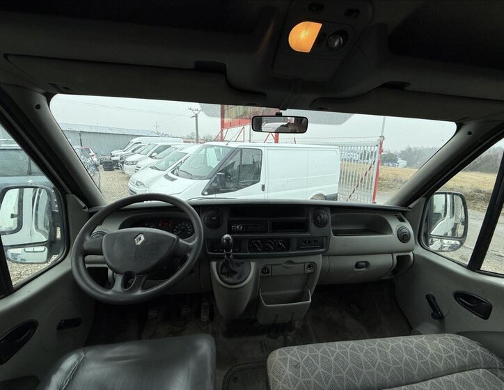 Renault Master 18