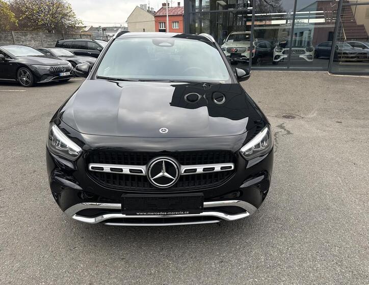 Mercedes-Benz GLA 2
