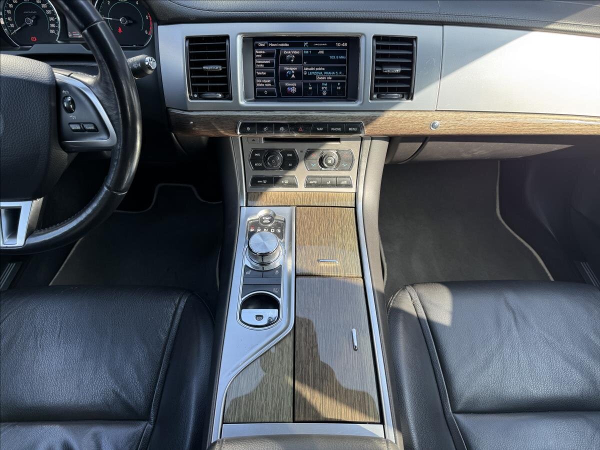 Jaguar XF Kombi 2,2 l 120 kw