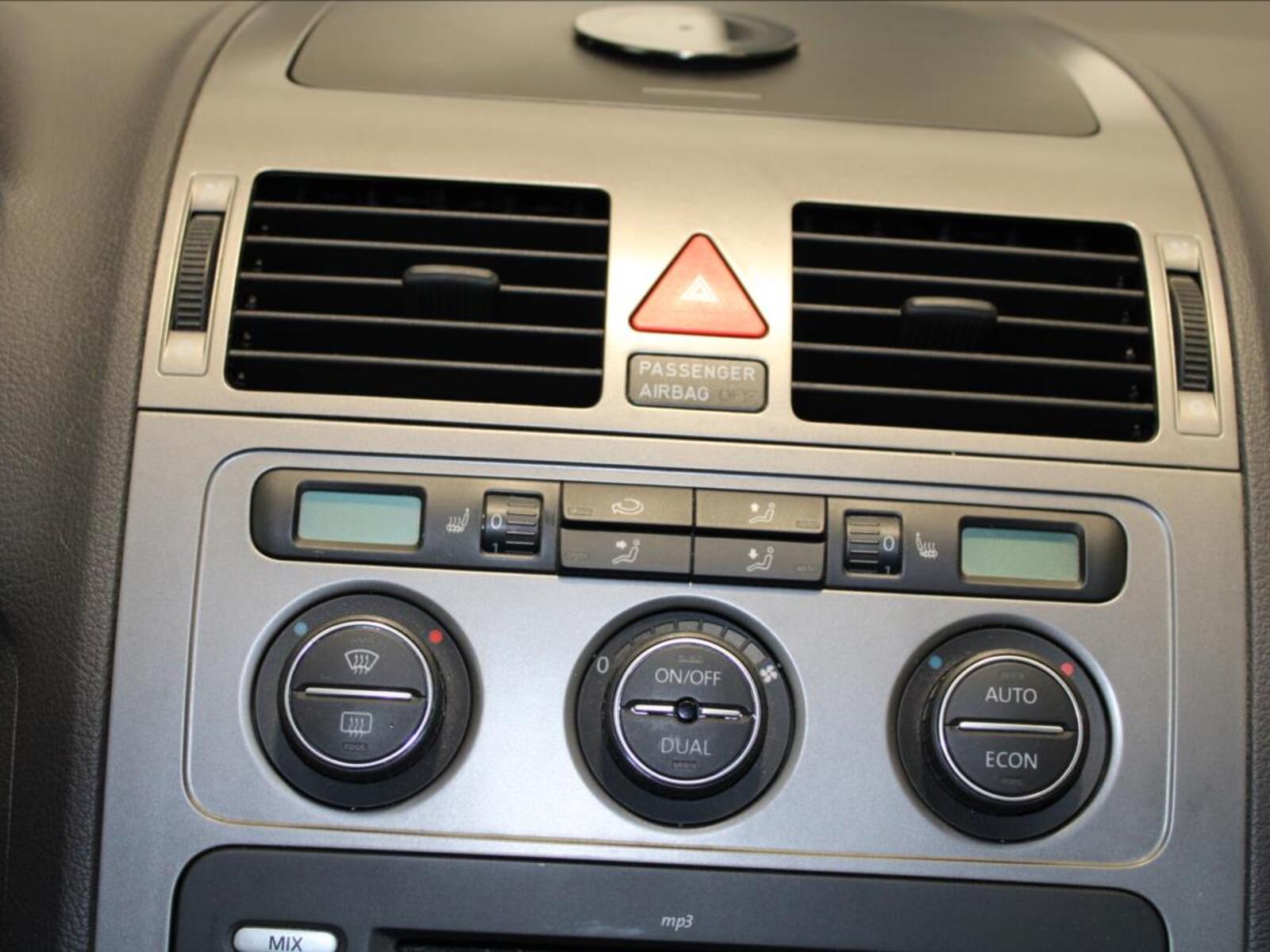 Volkswagen Touran 32