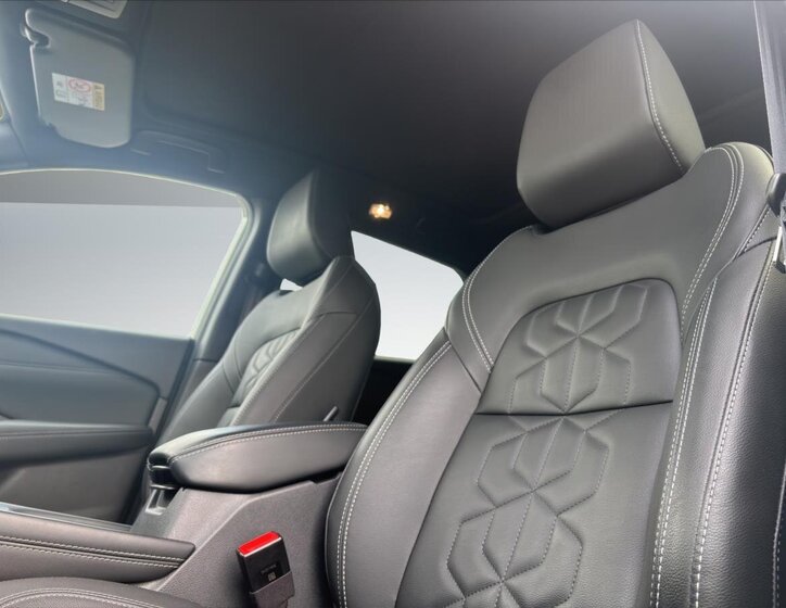 Nissan Qashqai SUV / Terénní 1,3 l 116 kw