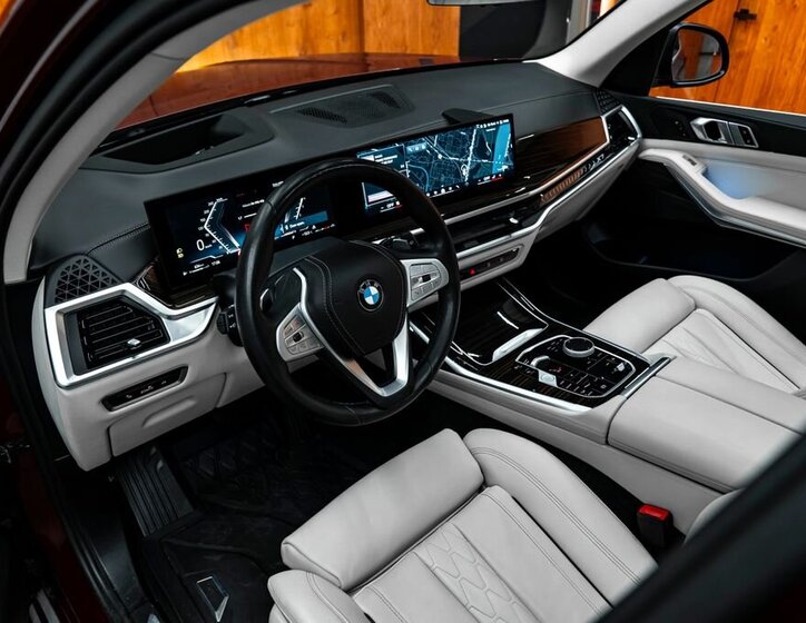 BMW X7 SUV / Terénní 3,0 l 280 kw