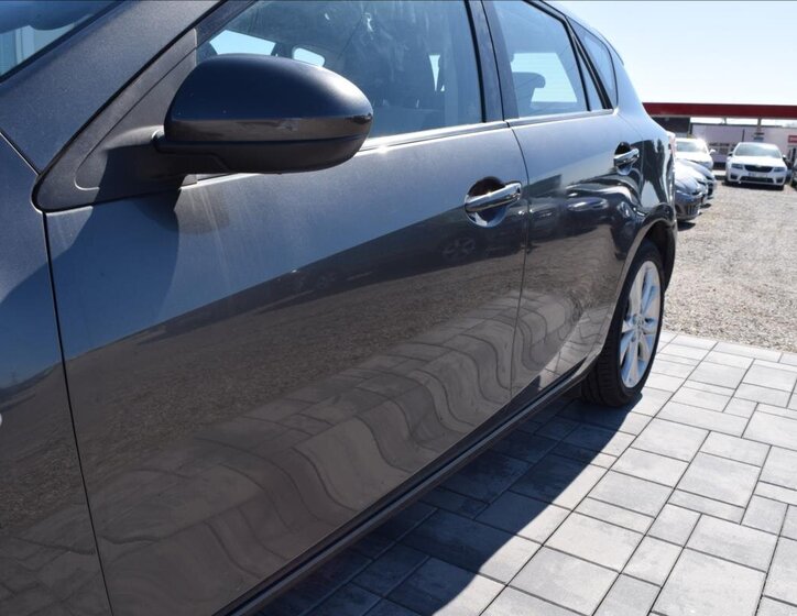 Mazda 3 Hatchback 1,6 l 77 kw