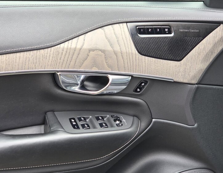 Volvo XC90 SUV / Terénní 2,0 l 173 kw