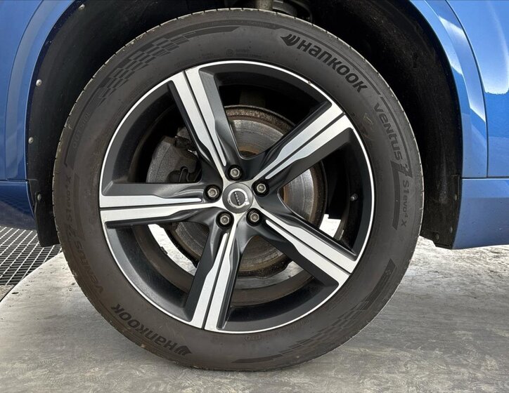 Volvo XC90 SUV / Terénní 2,0 l 173 kw