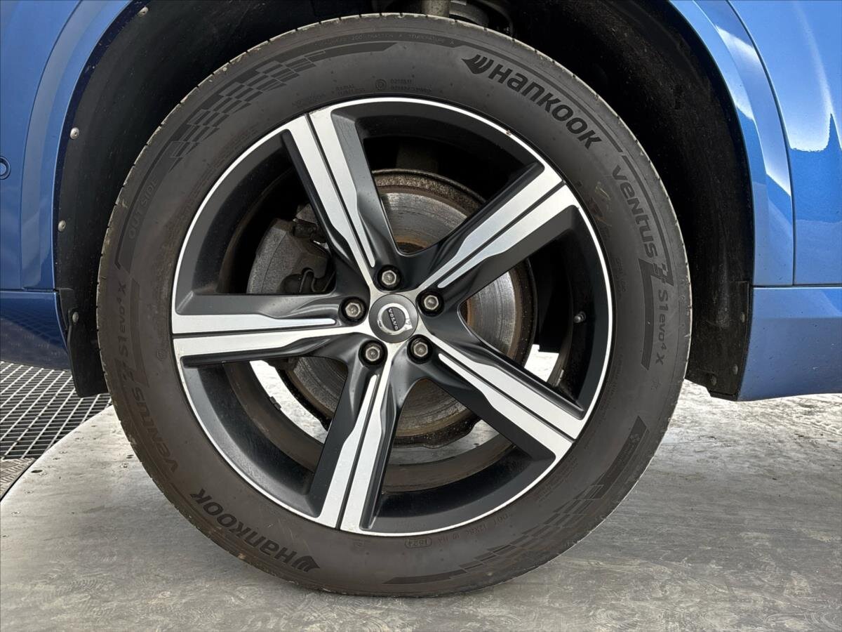 Volvo XC90 SUV / Terénní 2,0 l 173 kw