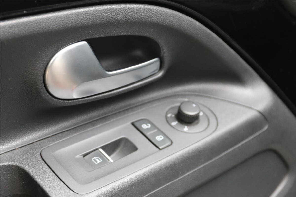 Volkswagen up! Hatchback 999,0 44 kw