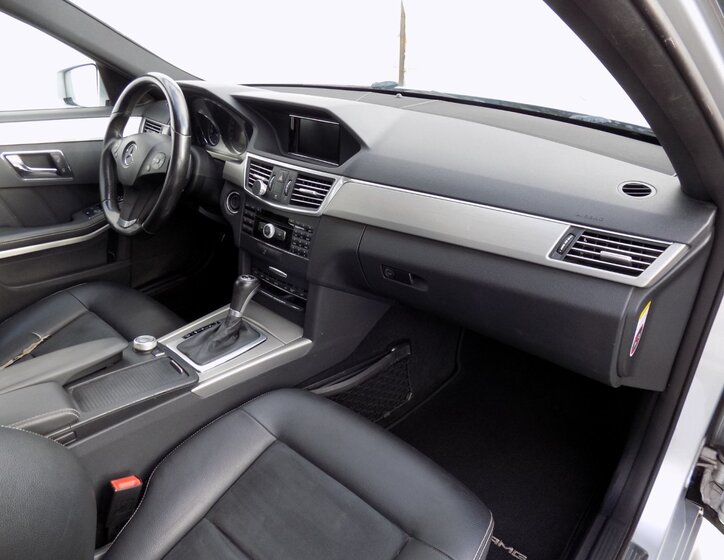 Mercedes-Benz Třídy E Sedan / Limuzína 2,1 l 125 kw