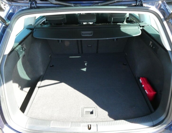 Volkswagen Golf Kombi 2,0 l 110 kw