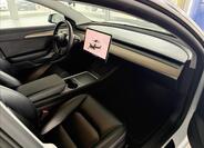 Tesla Model 3 8