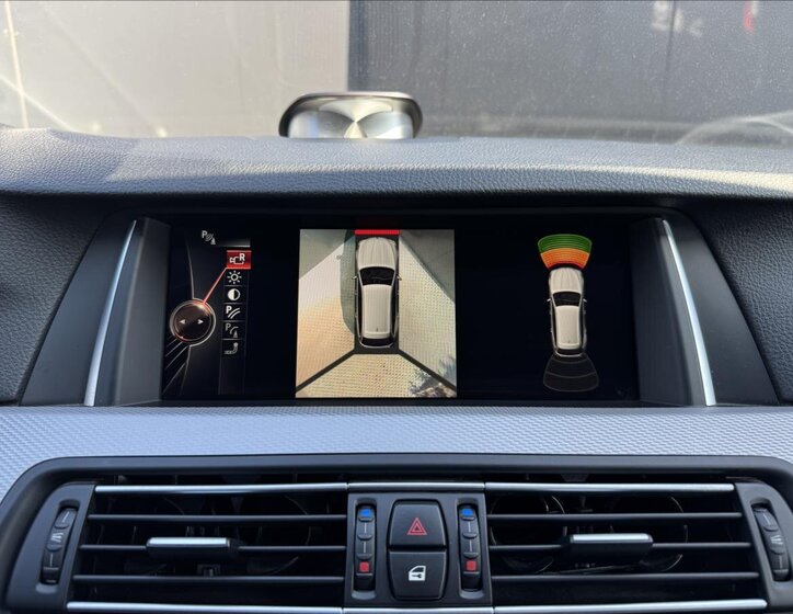 BMW Řada 5 Kombi 3,0 l 230 kw