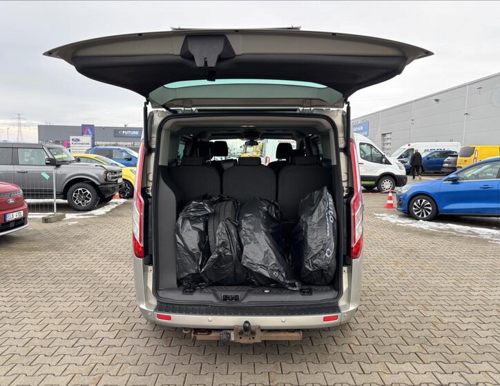 Ford Tourneo Custom Kombi 2,2 l 92 kw