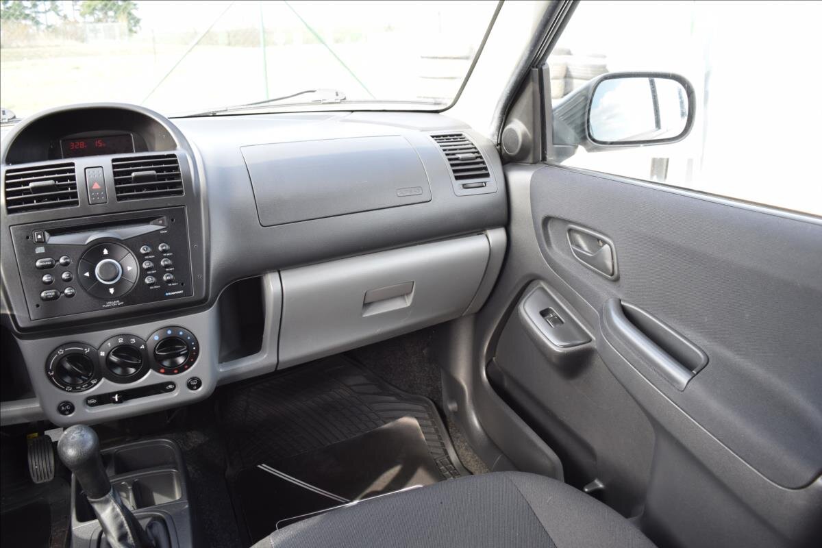 Subaru Justy Hatchback 1,3 l 66 kw