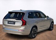 Volvo XC90 SUV / Terénní 2,0 l 335 kw