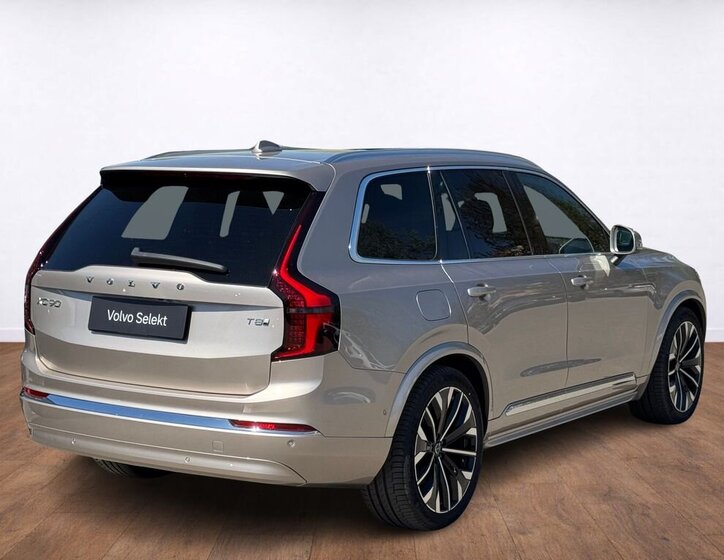 Volvo XC90 SUV / Terénní 2,0 l 335 kw