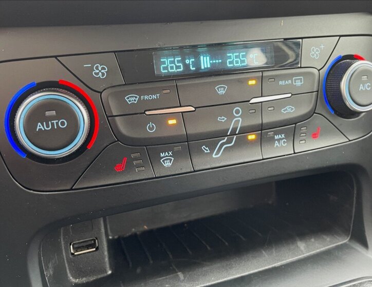 Ford Focus Kombi 999,0 92 kw