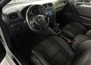 Volkswagen Golf 16