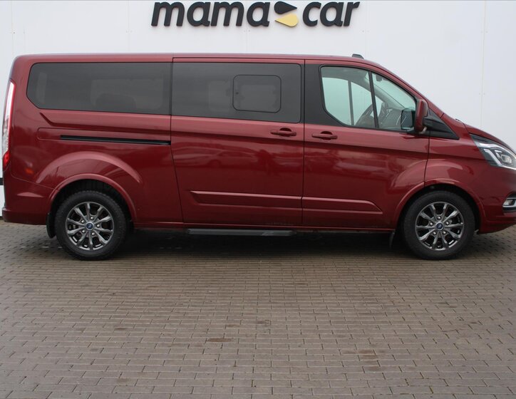 Ford Tourneo Custom 8