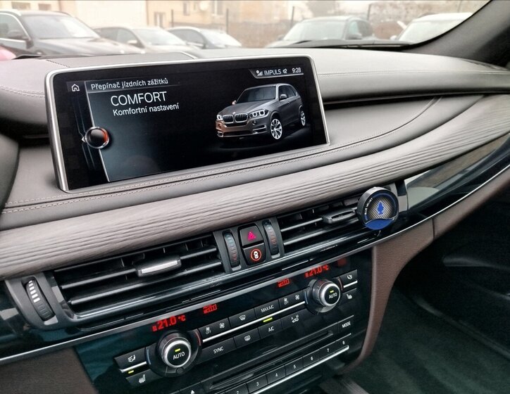 BMW X5 SUV 3,0 l 280 kw