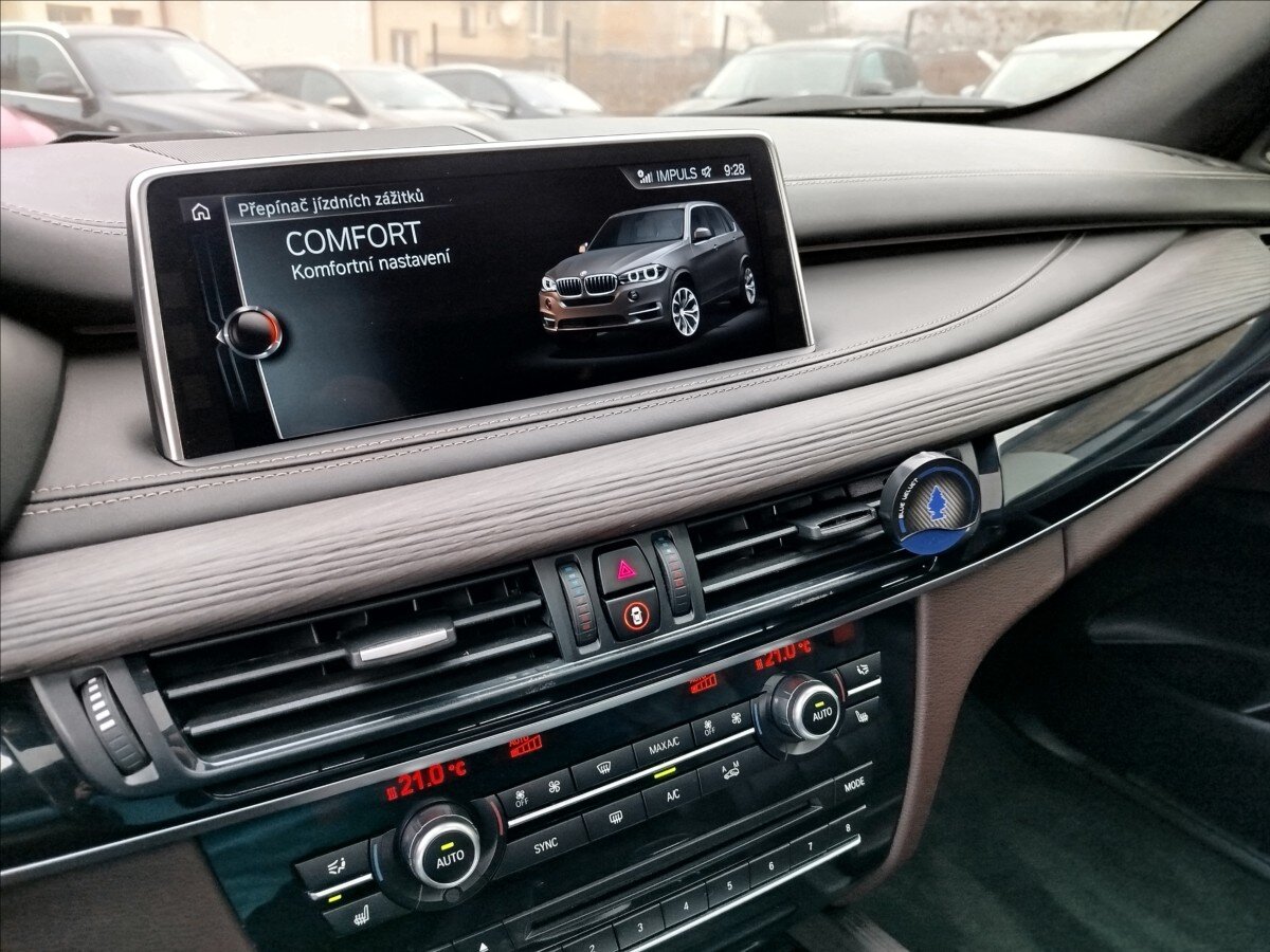 BMW X5 SUV 3,0 l 280 kw