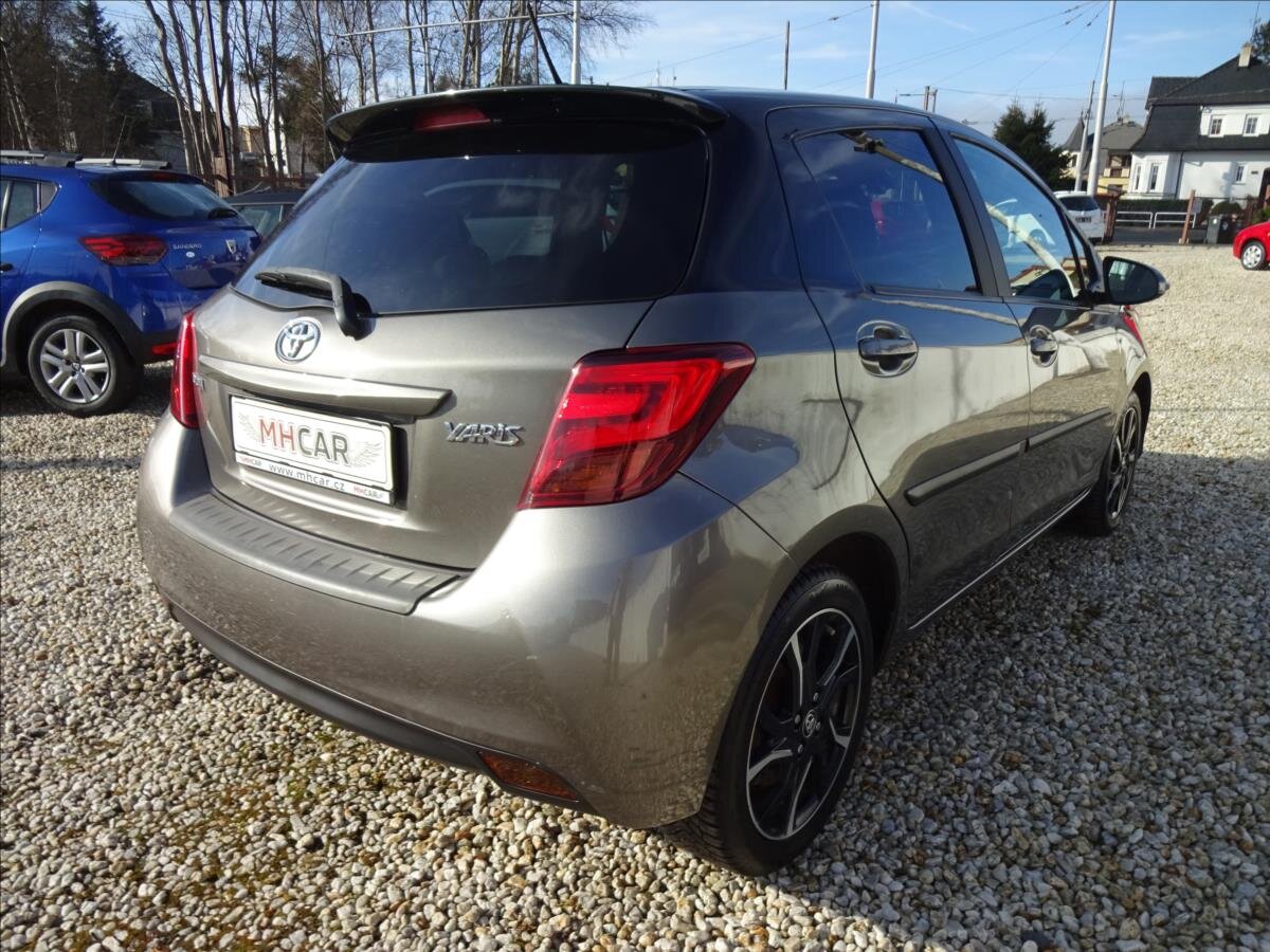 Toyota Yaris Kombi 1,3 l 73 kw