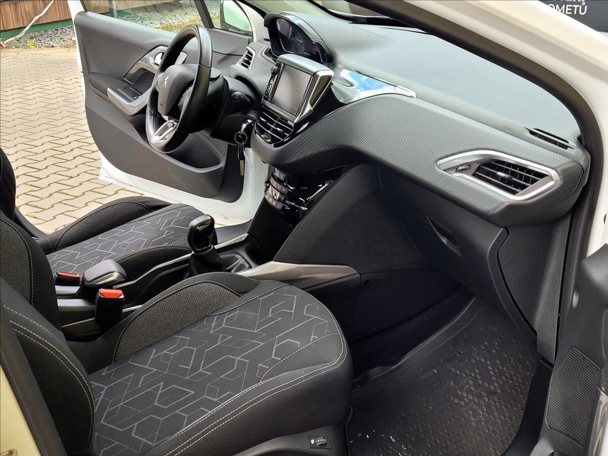 Peugeot 2008 SUV / Terénní 1,2 l 60 kw