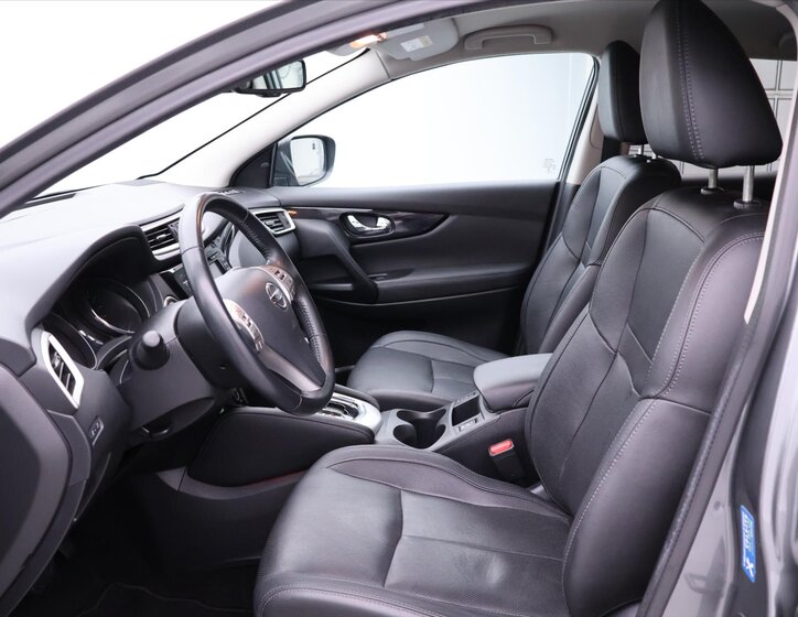 Nissan Qashqai SUV 1,2 l 85 kw