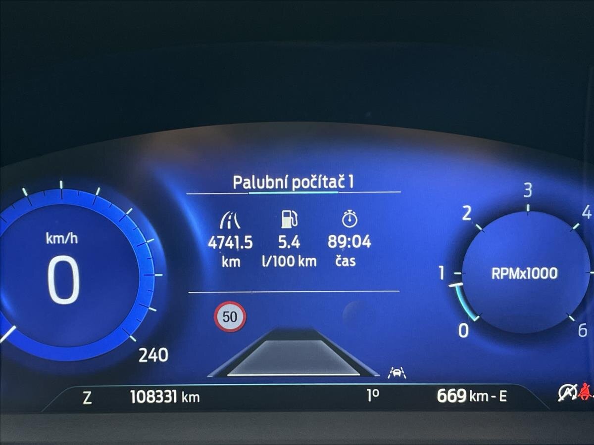 Ford Kuga SUV / Terénní 1,5 l 88 kw