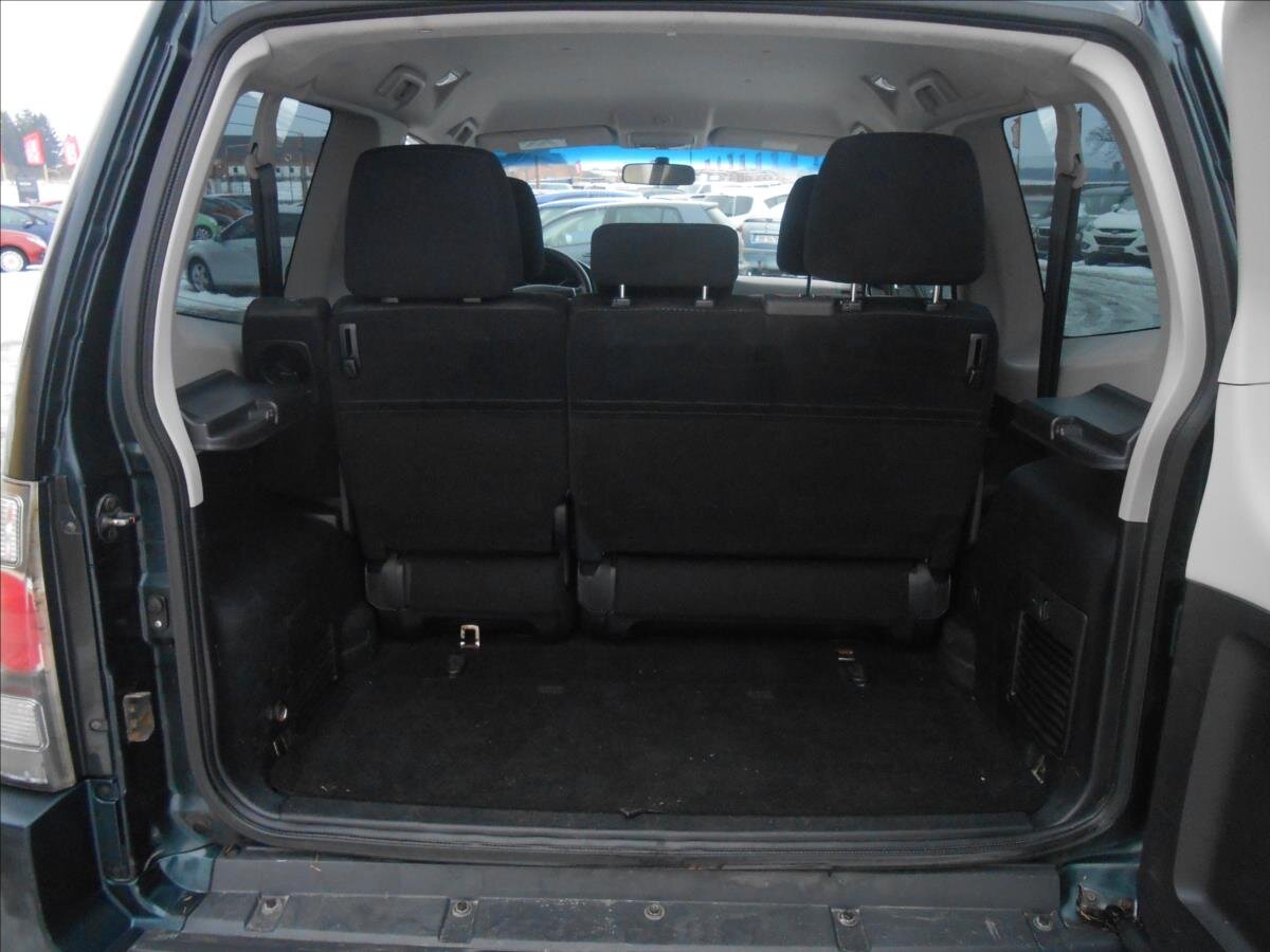 Mitsubishi Pajero SUV 3,2 l 147 kw