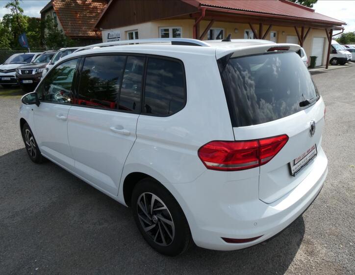 Volkswagen Touran 7