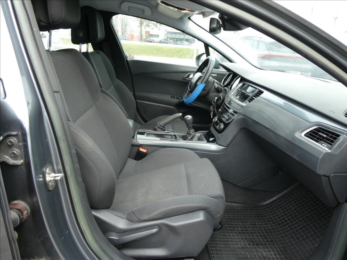Peugeot 508 Sedan / Limuzína 1,6 l 115 kw