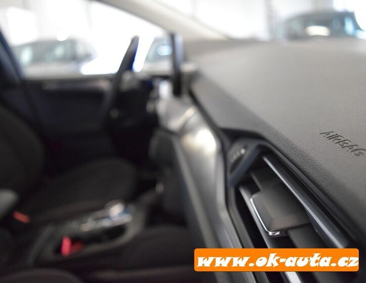 Ford Kuga SUV / Terénní 2,5 l 112 kw