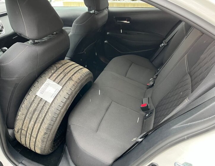 Toyota Corolla Sedan 1,5 l 92 kw