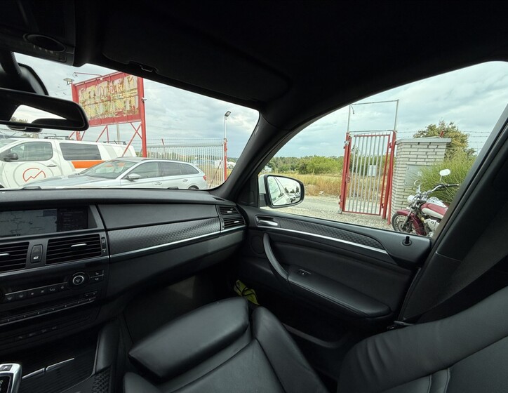 BMW X6 13