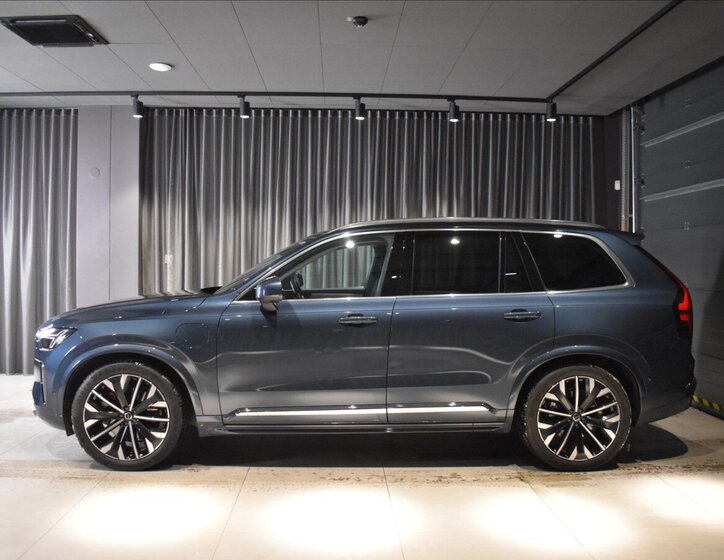 Volvo XC90 SUV / Terénní 2,0 l 228 kw
